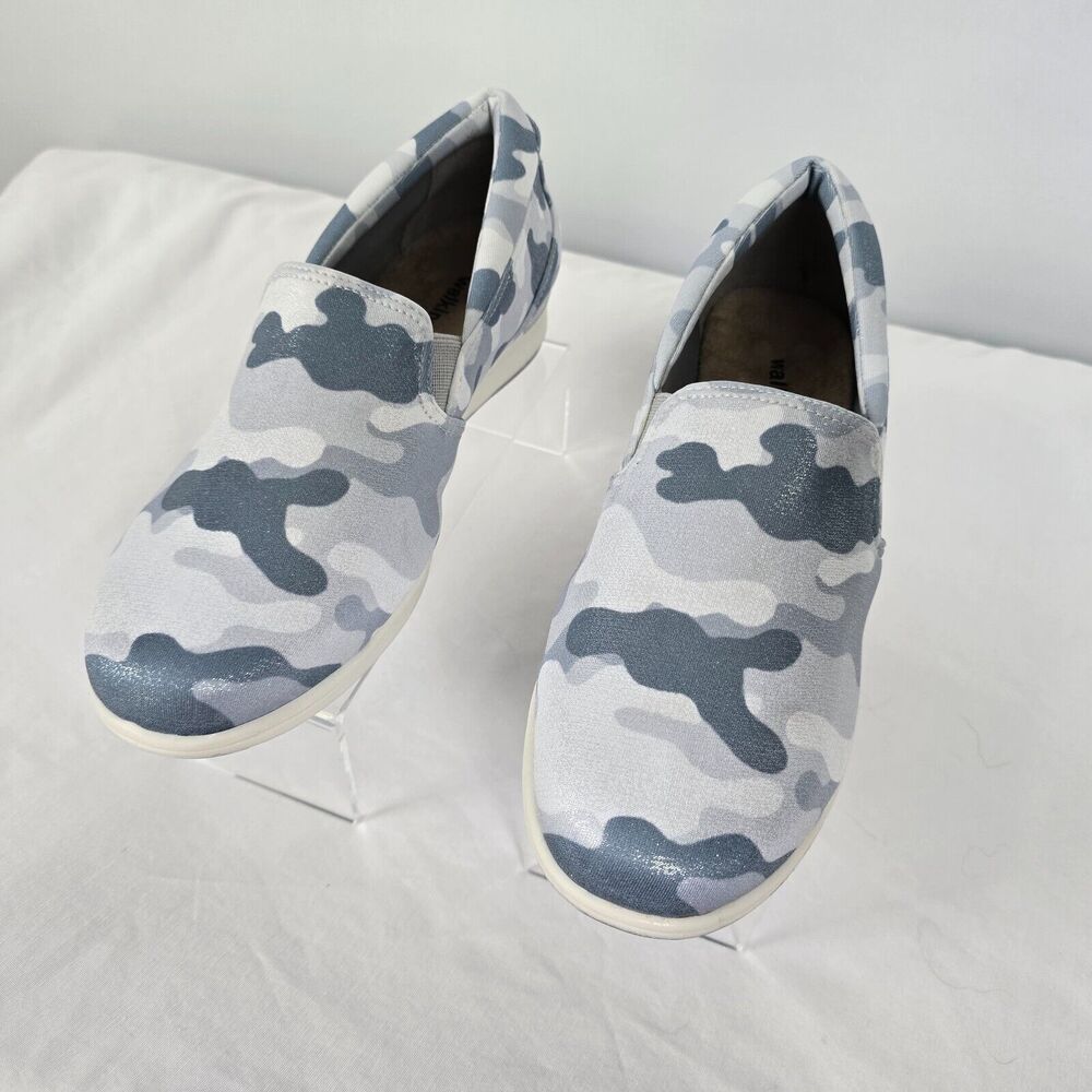 Walking Cradles Slip On Shoes Women's 9 Orleans Gray Metallic Camo W-104754 NIB